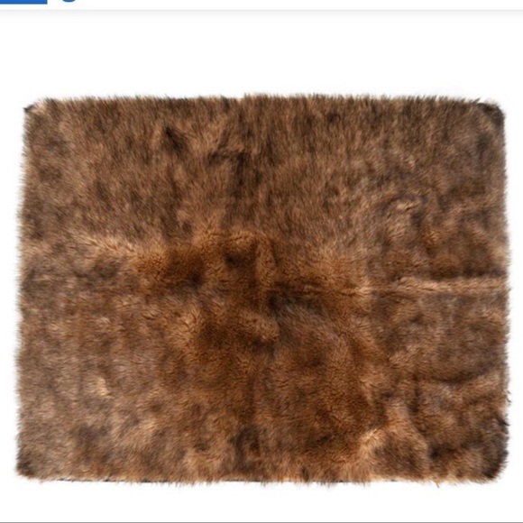 (NWT) PupProtector Waterproof Throw Blanket - Sable Tan, Large (80”L X 62”W) - Picture 3 of 12